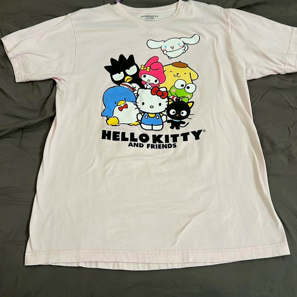Light pink hello kitty tshirt
